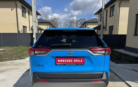Toyota RAV4, 2019 год, 3 350 000 рублей, 38 фотография