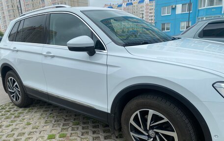 Volkswagen Tiguan II, 2018 год, 2 200 000 рублей, 6 фотография