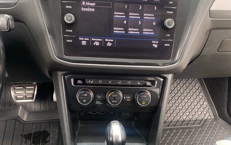 Volkswagen Tiguan II, 2018 год, 2 200 000 рублей, 19 фотография