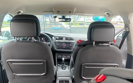 Volkswagen Tiguan II, 2018 год, 2 200 000 рублей, 16 фотография