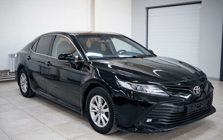 Toyota Camry, 2018 год, 2 782 000 рублей, 3 фотография