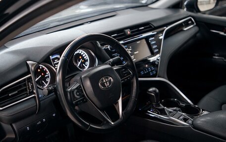 Toyota Camry, 2018 год, 2 782 000 рублей, 10 фотография