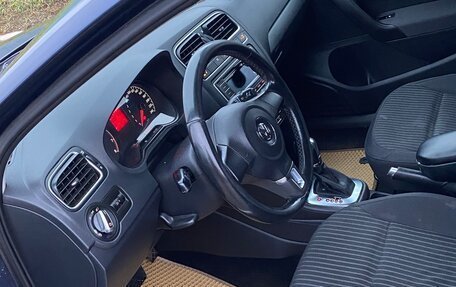 Volkswagen Polo VI (EU Market), 2014 год, 850 000 рублей, 4 фотография