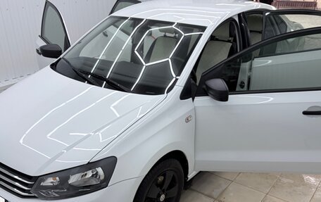 Volkswagen Polo VI (EU Market), 2015 год, 940 000 рублей, 2 фотография