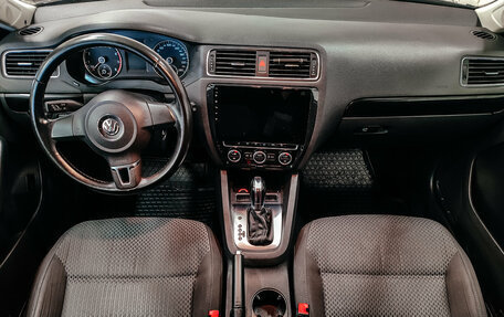Volkswagen Jetta VI, 2012 год, 1 055 000 рублей, 16 фотография