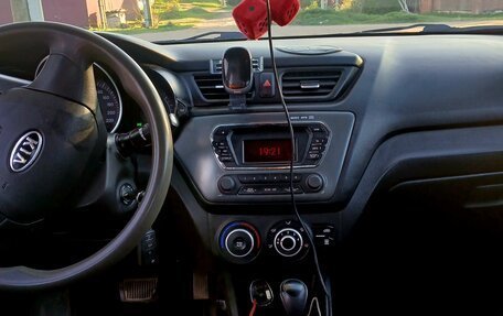 KIA Rio III рестайлинг, 2012 год, 550 000 рублей, 5 фотография