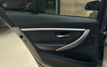BMW 3 серия, 2017 год, 2 650 000 рублей, 26 фотография