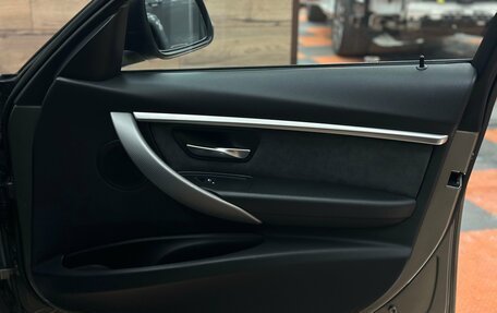 BMW 3 серия, 2017 год, 2 650 000 рублей, 27 фотография