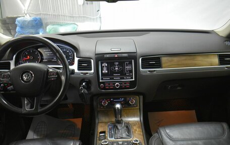Volkswagen Touareg III, 2011 год, 1 749 000 рублей, 21 фотография
