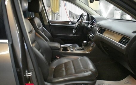 Volkswagen Touareg III, 2011 год, 1 749 000 рублей, 23 фотография