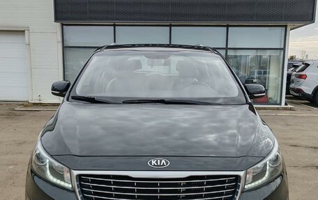 KIA Carnival III, 2017 год, 2 499 000 рублей, 5 фотография