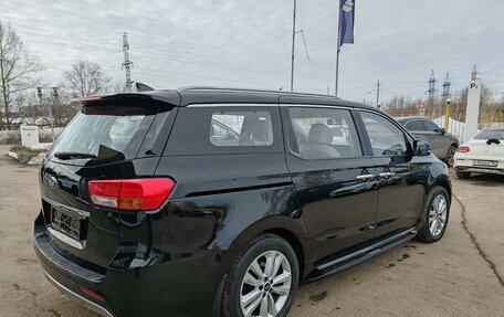 KIA Carnival III, 2017 год, 2 499 000 рублей, 2 фотография