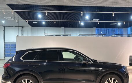 Volkswagen Touareg III, 2021 год, 6 490 000 рублей, 4 фотография