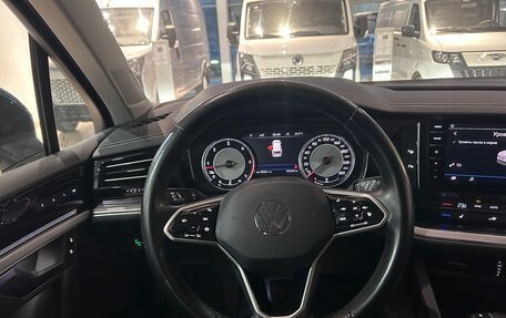 Volkswagen Touareg III, 2021 год, 6 490 000 рублей, 26 фотография