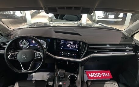 Volkswagen Touareg III, 2021 год, 6 490 000 рублей, 27 фотография
