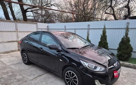 Hyundai Solaris II рестайлинг, 2014 год, 830 000 рублей, 1 фотография