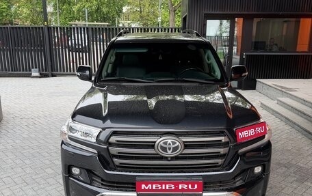 Toyota Land Cruiser 200, 2016 год, 5 500 000 рублей, 1 фотография