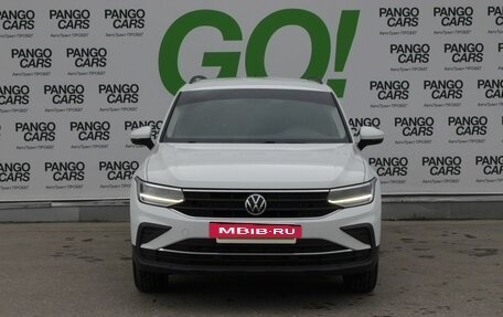Volkswagen Tiguan II, 2021 год, 2 389 000 рублей, 2 фотография