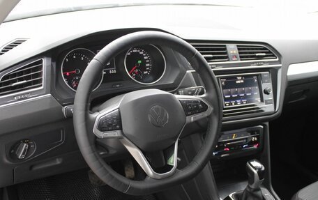Volkswagen Tiguan II, 2021 год, 2 389 000 рублей, 9 фотография
