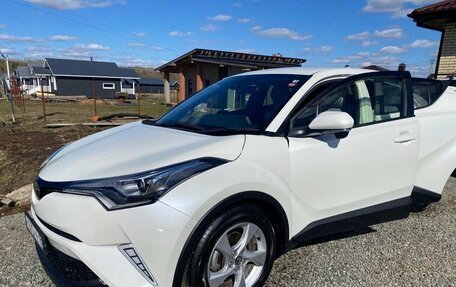 Toyota C-HR I рестайлинг, 2019 год, 2 550 000 рублей, 2 фотография
