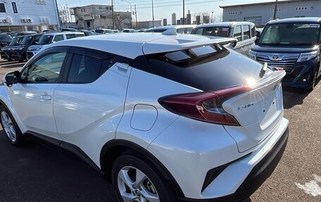 Toyota C-HR I рестайлинг, 2019 год, 2 550 000 рублей, 13 фотография
