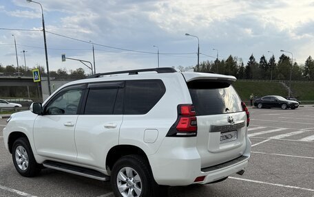 Toyota Land Cruiser Prado 150 рестайлинг 2, 2022 год, 6 450 000 рублей, 4 фотография