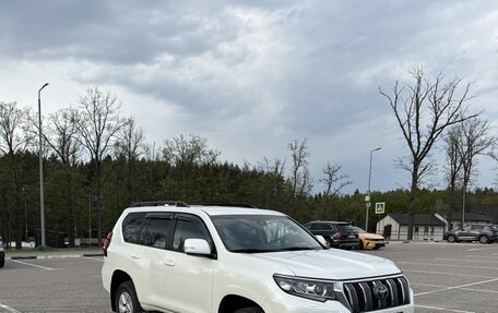 Toyota Land Cruiser Prado 150 рестайлинг 2, 2022 год, 6 450 000 рублей, 8 фотография