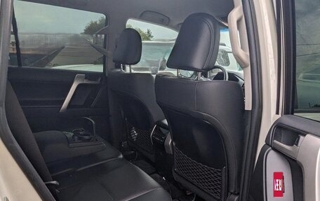 Toyota Land Cruiser Prado 150 рестайлинг 2, 2022 год, 6 450 000 рублей, 13 фотография