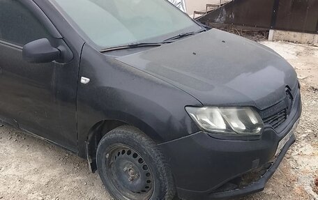 Renault Logan II, 2015 год, 260 000 рублей, 3 фотография