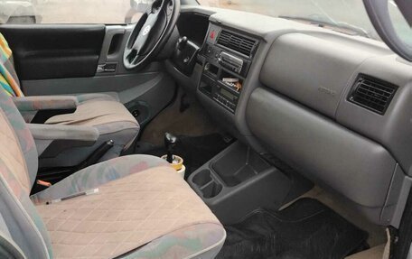 Volkswagen EuroVan T4, 2001 год, 800 000 рублей, 9 фотография