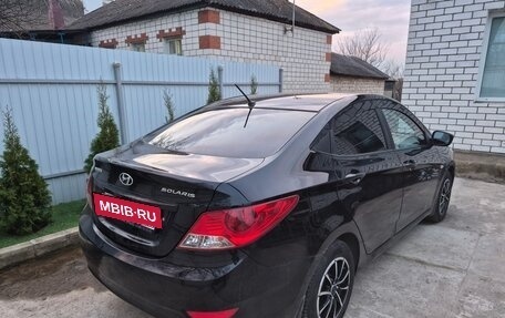 Hyundai Solaris II рестайлинг, 2014 год, 830 000 рублей, 3 фотография