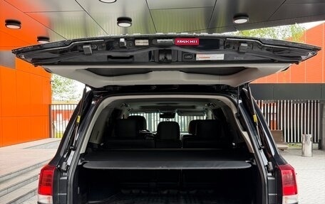 Toyota Land Cruiser 200, 2016 год, 5 500 000 рублей, 6 фотография