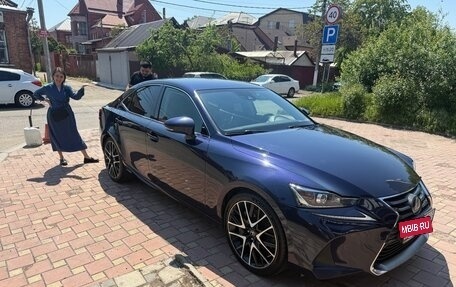 Lexus IS III, 2017 год, 2 800 000 рублей, 7 фотография