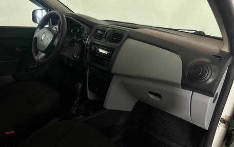 Renault Logan II, 2015 год, 517 000 рублей, 11 фотография