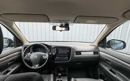 Mitsubishi Outlander III рестайлинг 3, 2014 год, 1 349 000 рублей, 9 фотография