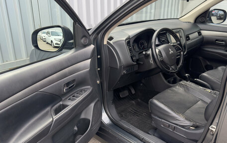 Mitsubishi Outlander III рестайлинг 3, 2014 год, 1 349 000 рублей, 15 фотография