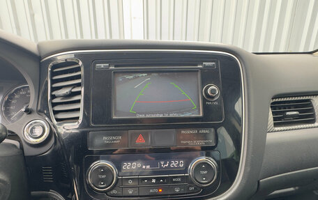 Mitsubishi Outlander III рестайлинг 3, 2014 год, 1 349 000 рублей, 12 фотография
