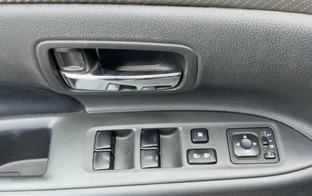 Mitsubishi Outlander III рестайлинг 3, 2014 год, 1 349 000 рублей, 17 фотография