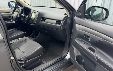 Mitsubishi Outlander III рестайлинг 3, 2014 год, 1 349 000 рублей, 23 фотография
