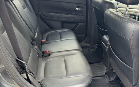 Mitsubishi Outlander III рестайлинг 3, 2014 год, 1 349 000 рублей, 19 фотография