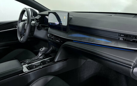 Toyota Camry, 2025 год, 4 225 000 рублей, 11 фотография