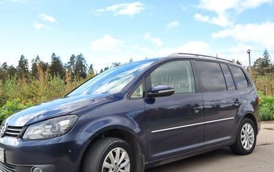 Volkswagen Touran III, 2012 год, 900 000 рублей, 1 фотография
