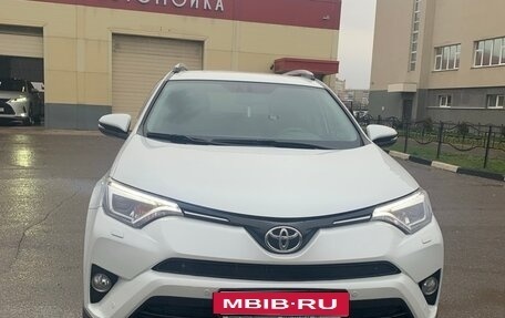 Toyota RAV4, 2019 год, 3 800 000 рублей, 1 фотография