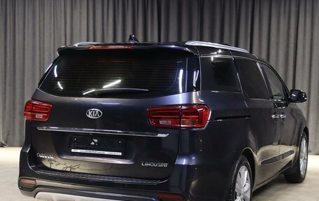 KIA Carnival III, 2020 год, 2 449 000 рублей, 2 фотография
