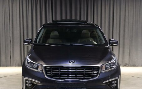 KIA Carnival III, 2020 год, 2 449 000 рублей, 21 фотография