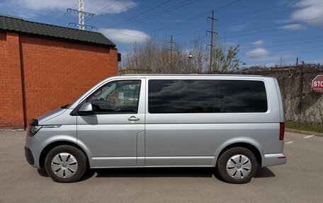 Volkswagen Caravelle T6 рестайлинг, 2020 год, 3 960 000 рублей, 2 фотография
