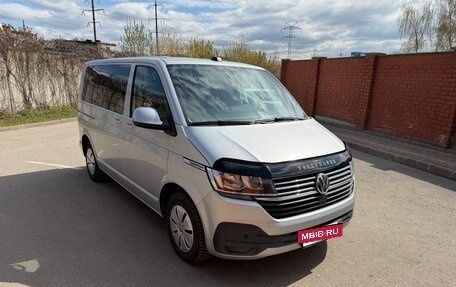 Volkswagen Caravelle T6 рестайлинг, 2020 год, 3 960 000 рублей, 6 фотография
