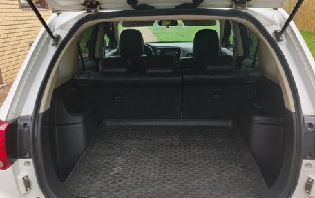 Mitsubishi Outlander III рестайлинг 3, 2015 год, 1 850 000 рублей, 5 фотография
