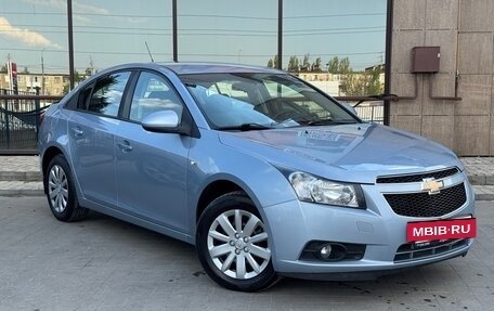 Chevrolet Cruze II, 2011 год, 865 000 рублей, 3 фотография