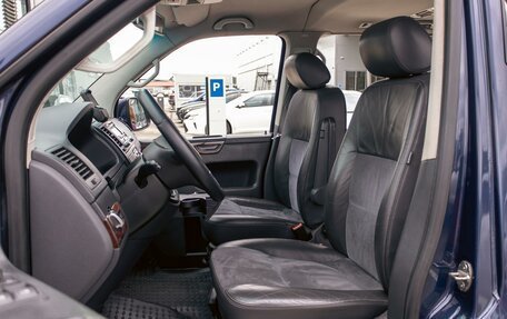 Volkswagen Multivan T5, 2012 год, 2 495 000 рублей, 11 фотография